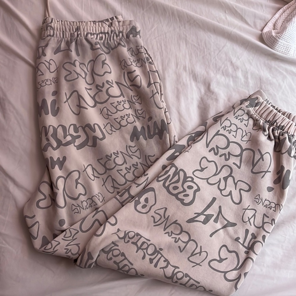 H&M DIVIDED One Vision Sweatpants